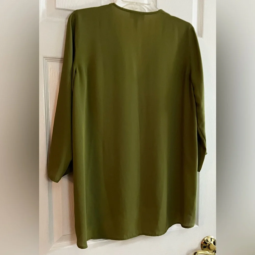 LOFT/women’s Olive (not a bright green as pic) Lace V-Neck Blouse 3/4 sleeves S - Picture 5 of 6